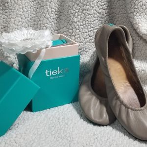 Tieks Taupe Ballet Flats